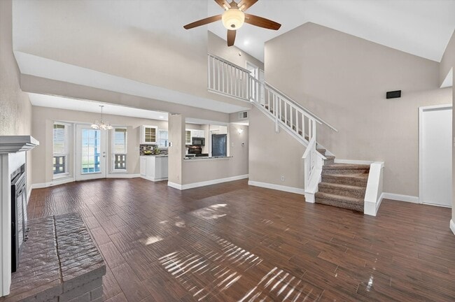 Photo - 2009 Parkside Dr