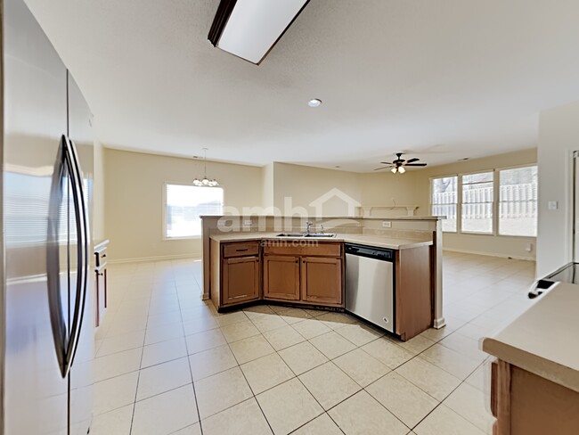 Photo - 7450 Shadow Run Ln