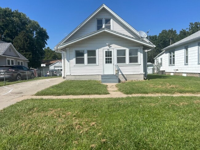 Building Photo - 1714 3rd Ave Rental