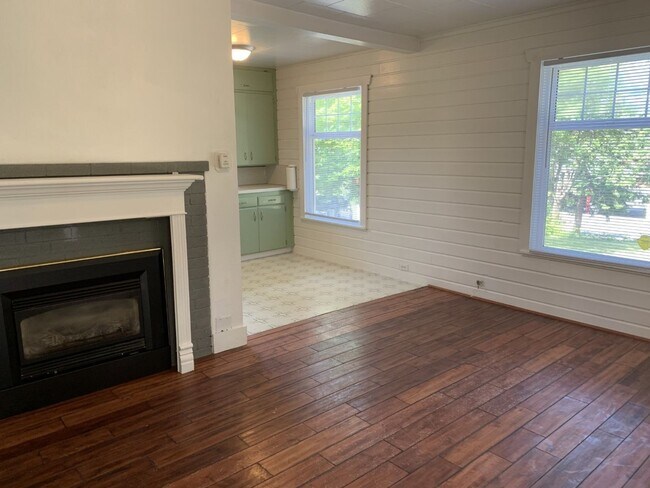 Photo - PRELEASING: 2 bedroom/1 bath house on larg...