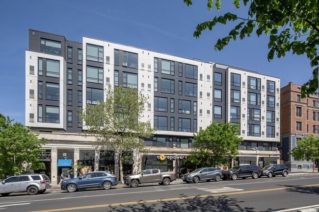 Building Photo - AdMo Heights Rental