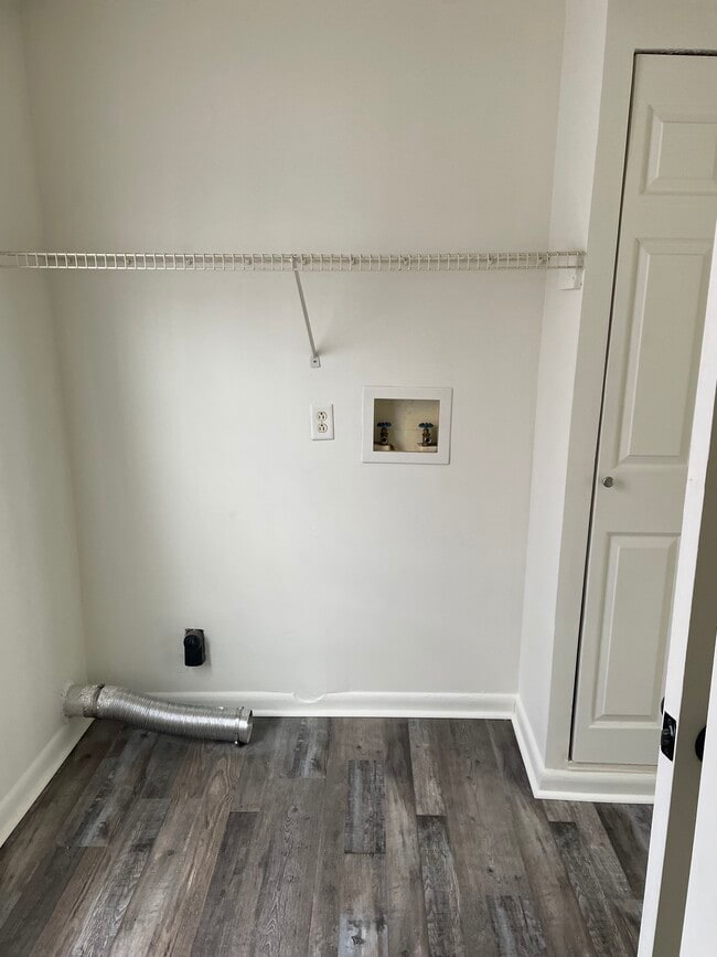 Photo - 43 Chapin St Unit Downstairs