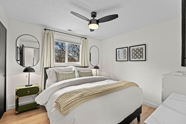 Photo - Trendy 2B/1B Unit C I Near Gonzaga/WSU/EWU & 5 Hospitals I Pet Friendly