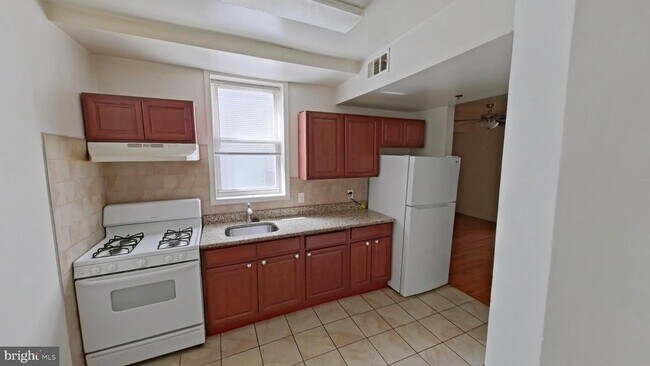 Photo - 1726 W Girard Ave