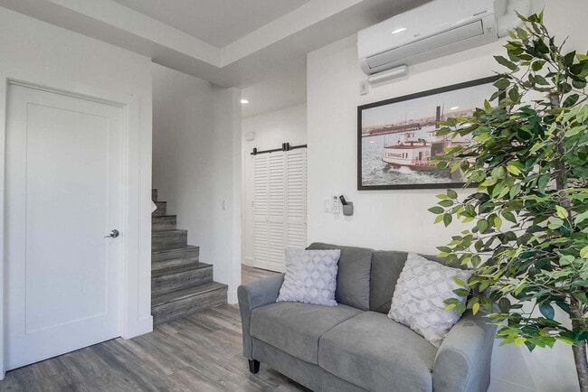 Photo - 4505 Park Blvd Unidad ID1024467P