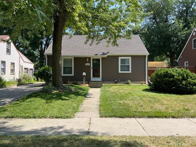 Building Photo - 3842 Johns St