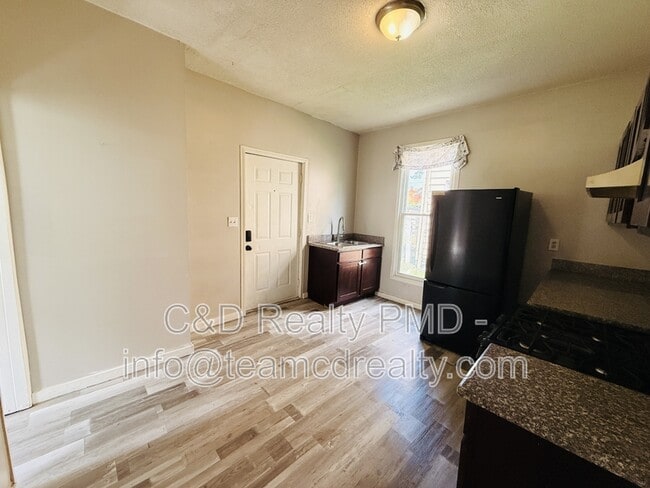 3838 Marvin Ave