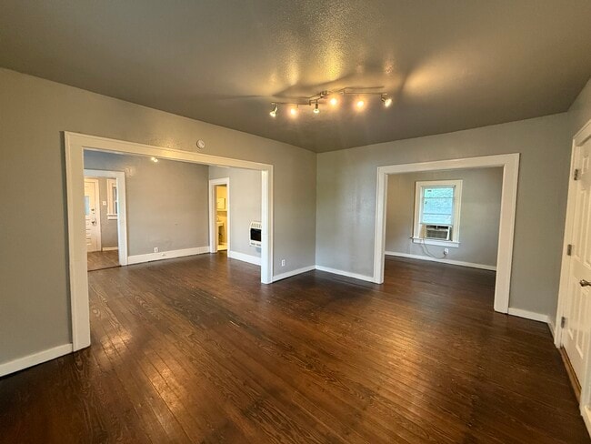 Photo - 1506 W Bowen Pl