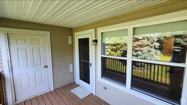 Building Photo - Rocsana Oana Rental