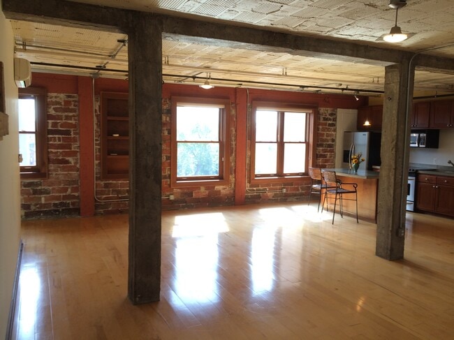 Photo - 78 Watson St Unit 16