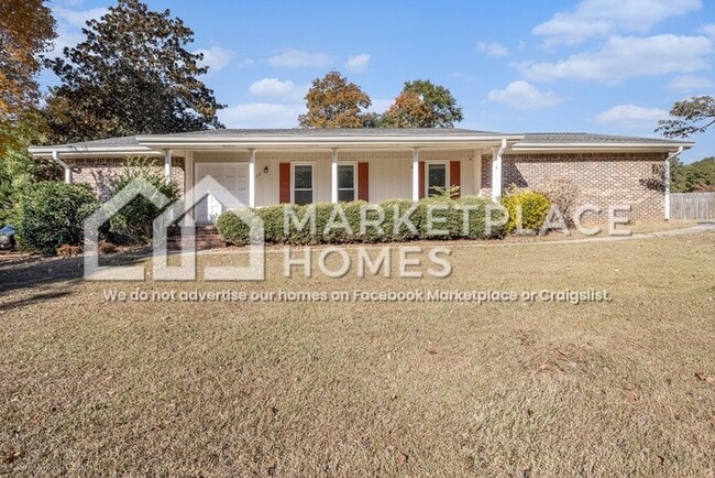 Building Photo - 1732 Fontaine Dr
