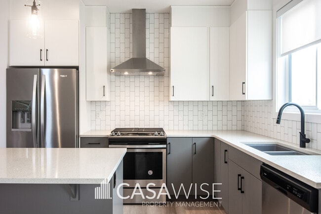 Building Photo - 590 Lewis Greens Dr NW