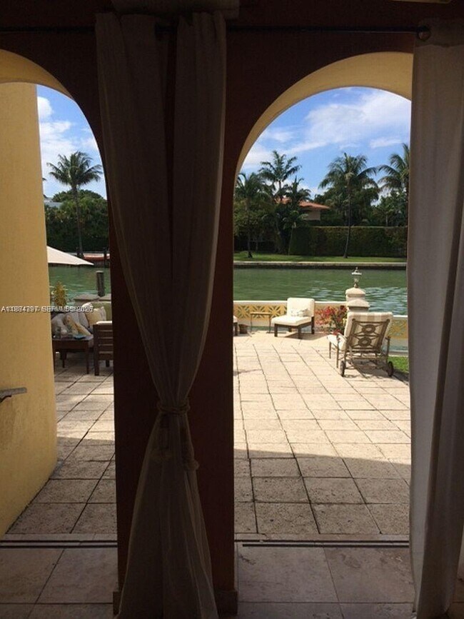 Photo - 4812 Pine Tree Dr Unidad 205