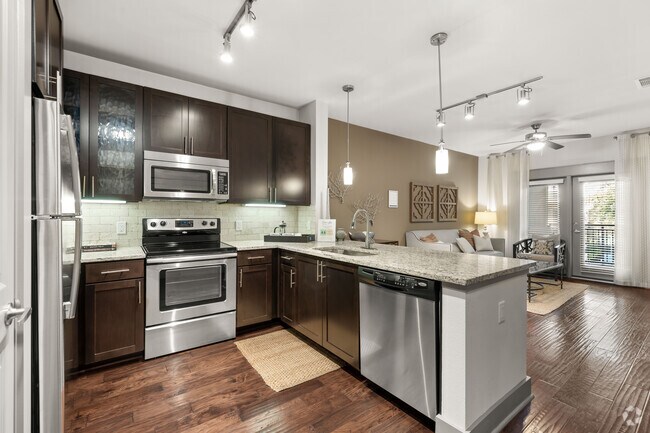 1BR, 1BA - 672SF 11C