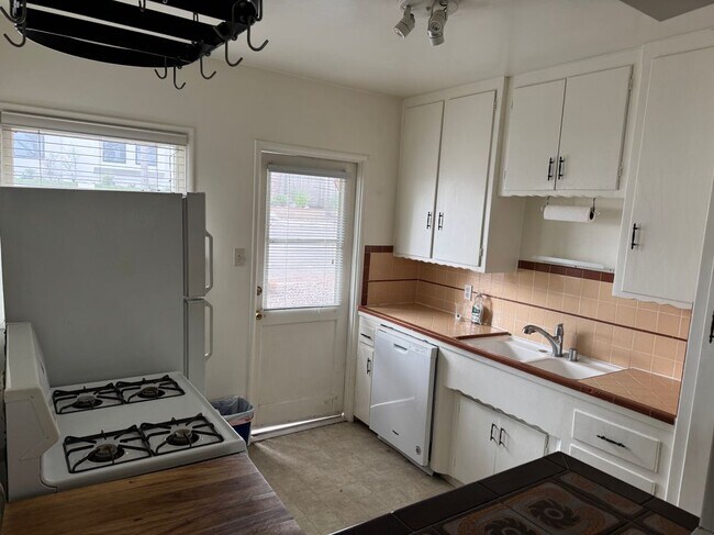 Photo - 601 Anderson St