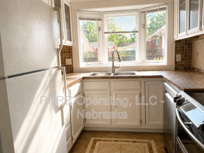 Photo - 3500 N 60th St