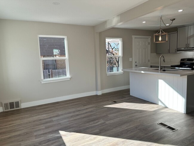 Photo - Darling remodeled 5 bedroom 2 bathroom home in the heart of Ogden