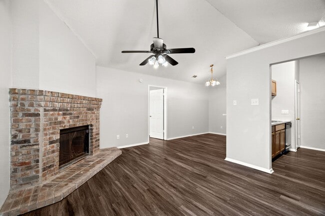 Photo - CV-AUS12130 Thompkins Unidad A