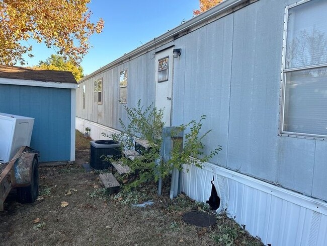 Photo - 2021 W 3rd St