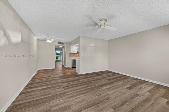 Photo - 2801 Victoria Way Unit G1