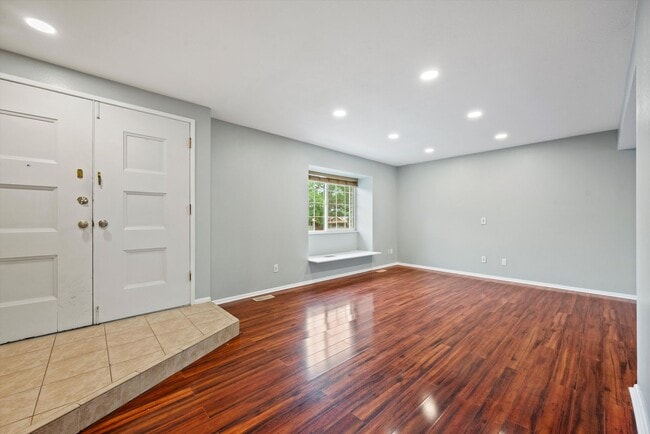 651 S Xenon Ct
