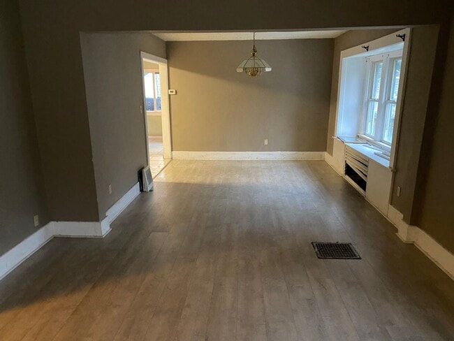 Photo - Spacious 3-Bedroom Home for Rent in North ...