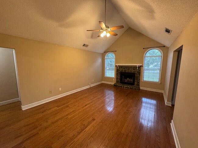 Photo - 17 Stonemount Ct