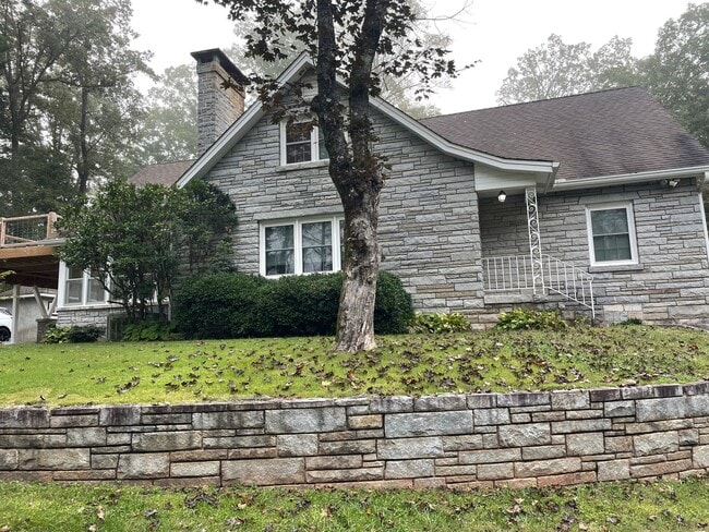 Photo - Downtown Large Home - Mooreland Heights