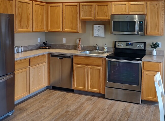 Photo - 219 NE Fircrest Dr