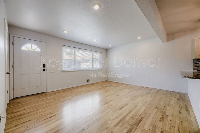 Photo - 219 S Holly St
