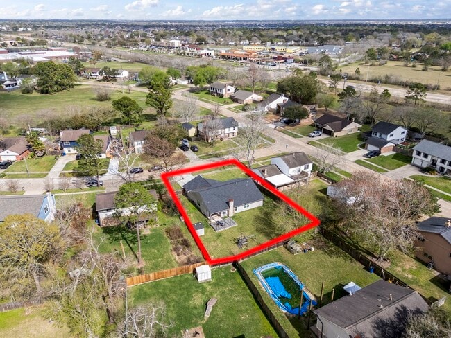 Photo - 304 Old Course Dr