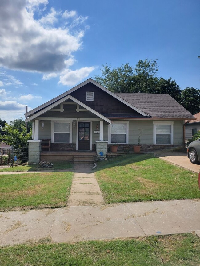 Double gable craftsman home with walkout b... - Double gable craftsman home with walkout b...