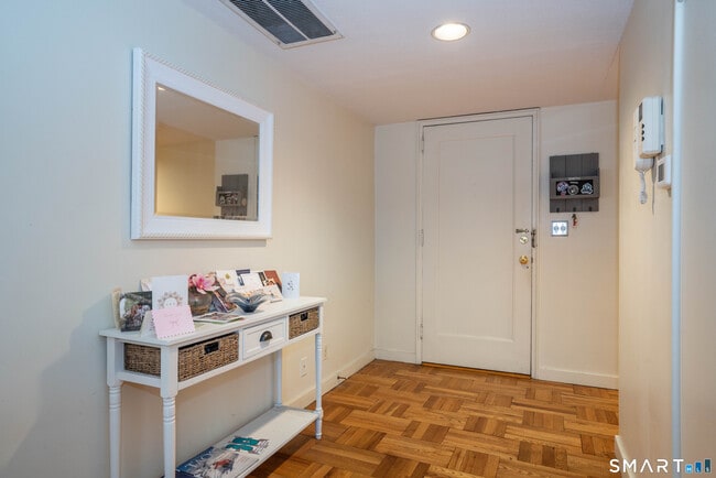 Photo - 20 Outlook Ave Unit 106