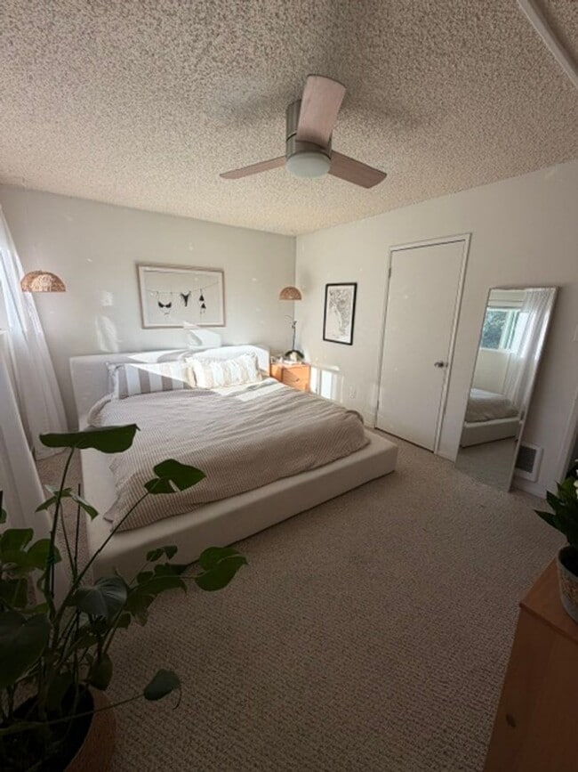 Photo - 1127 Laurel Ln