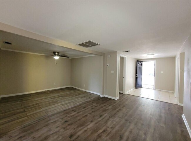 1504 E 99th Ave