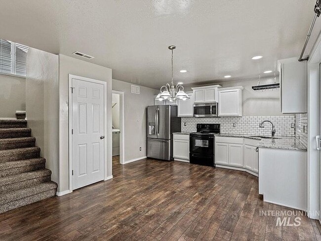 Photo - Immaculate/Charming Home in NW Meridian