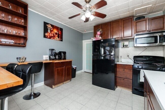 40 Gledhill Ave Unit 2