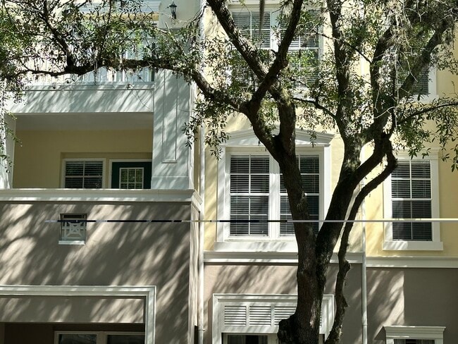 Building Photo - 729 Celebration Ave Unit 729