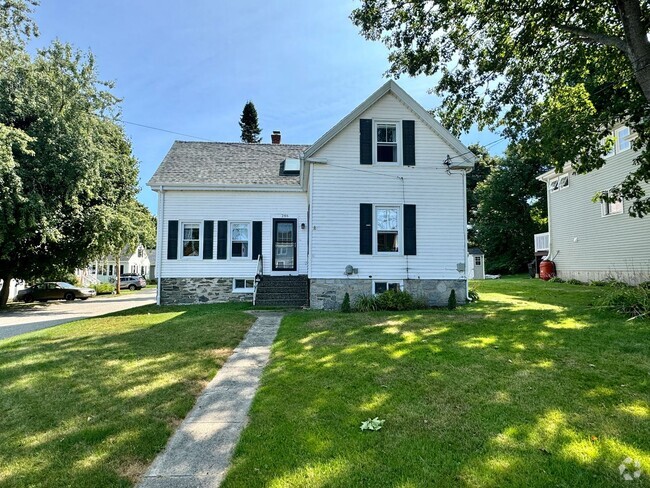 Building Photo - 3BD/1.5BA South Portland Single Family Hom... Rental