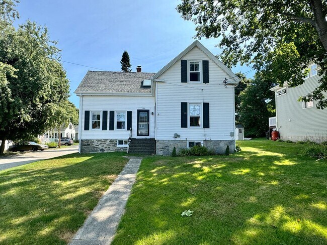 3BD/1.5BA South Portland Single Family Hom... - 3BD/1.5BA South Portland Single Family Hom... House