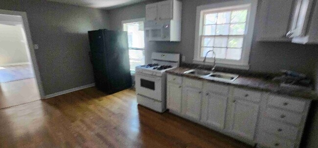 Photo - 301 W 26th Ave