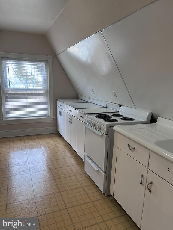 Photo - 913 Fayette St Unidad 3FL