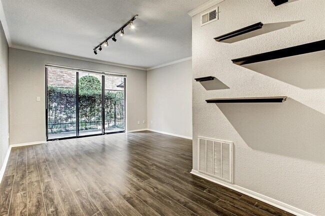 Photo - 2400 N Braeswood Blvd Unit 120