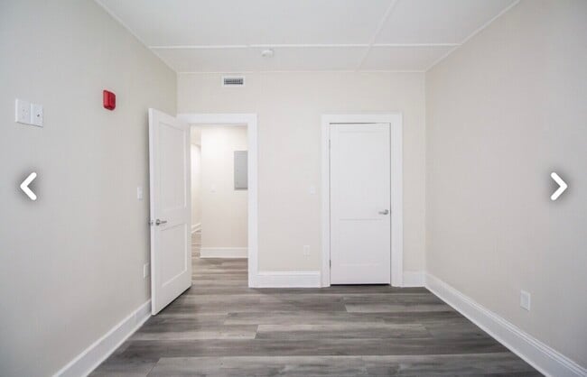 Photo - 18 Walnut St Unit 1L