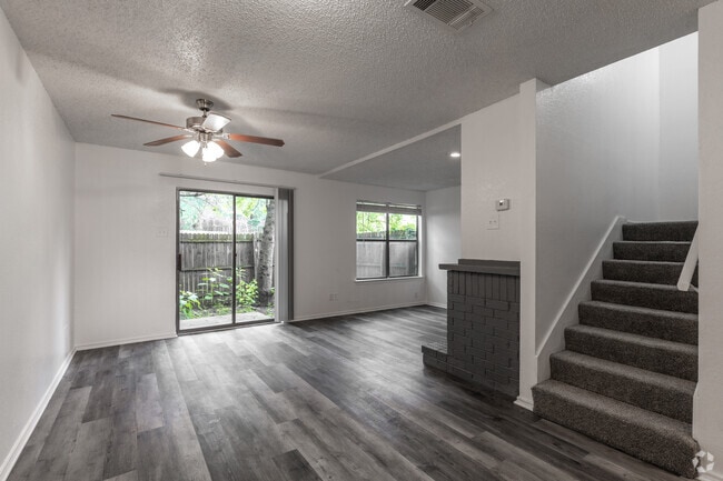 2 habitaciones, 2,5 baños - 118 m² - Sala de estar - Shorewood Park Townhomes