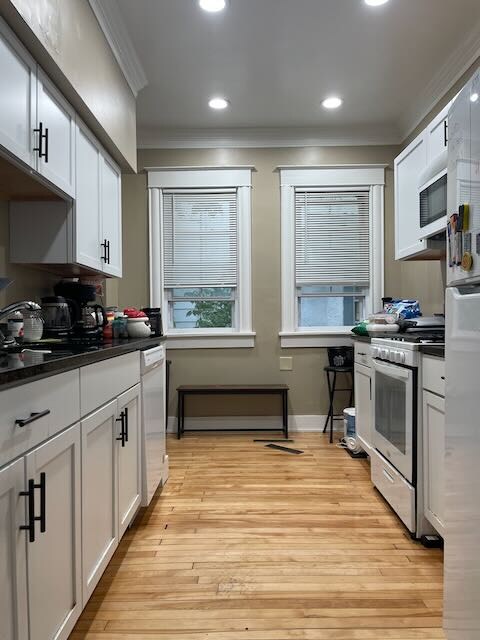 Photo - 1500 W 31st St