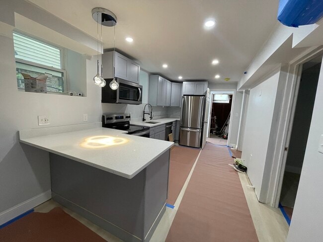 Building Photo - 137 Centre St Unit G Rental