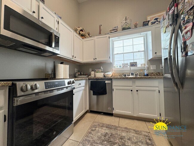 Photo - Beautiful 3 Bedroom Home in Fort Walton Beach!