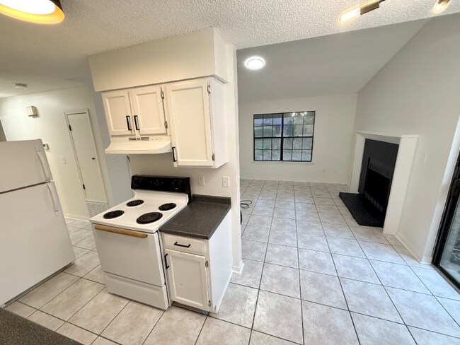 Photo - 9345 Chisholm Rd