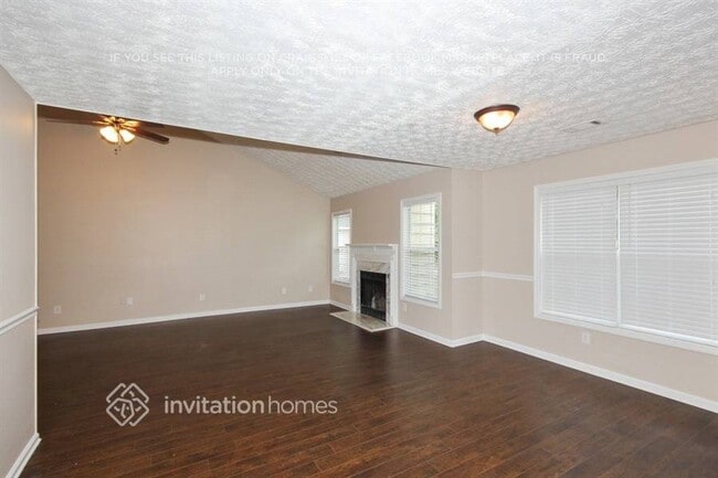 Photo - 3990 Piper Glen Dr NE